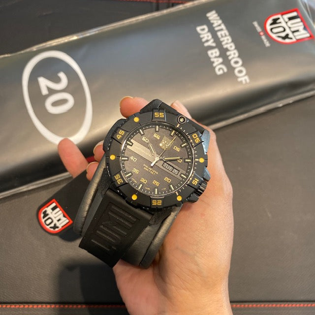 Luminox Master Carbon SEAL Automatic Dive Watch 45 mm Limited Edition XS.3865.GOLD