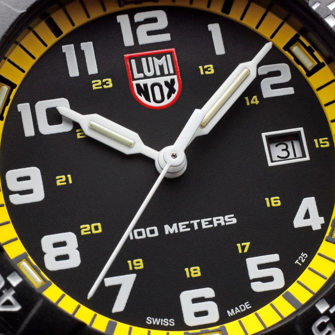 Luminox Leatherback Sea Turtle Giant Black / Yellow, 44 mm XS.0325
