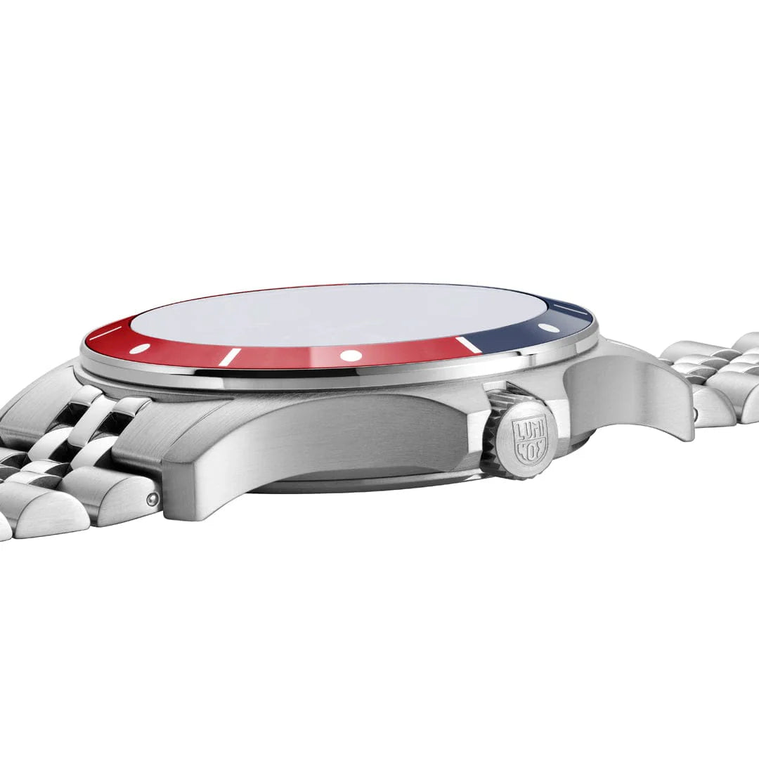 Luminox x VOLITION AMERICA 'Minuteman' Dress Watch 42 mm XS.0914.VOL