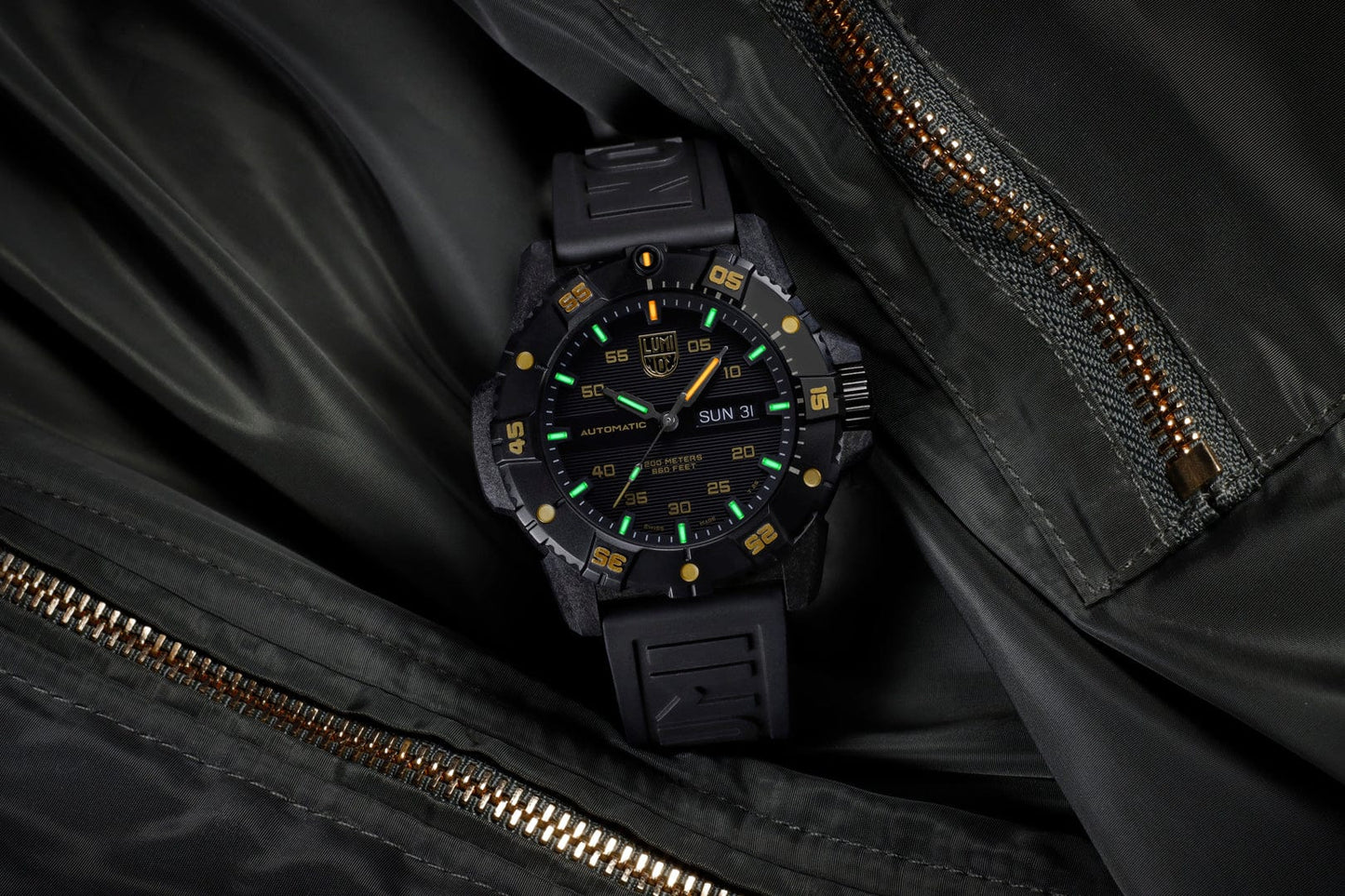 Luminox Master Carbon SEAL Automatic Dive Watch 45 mm Limited Edition XS.3865.GOLD