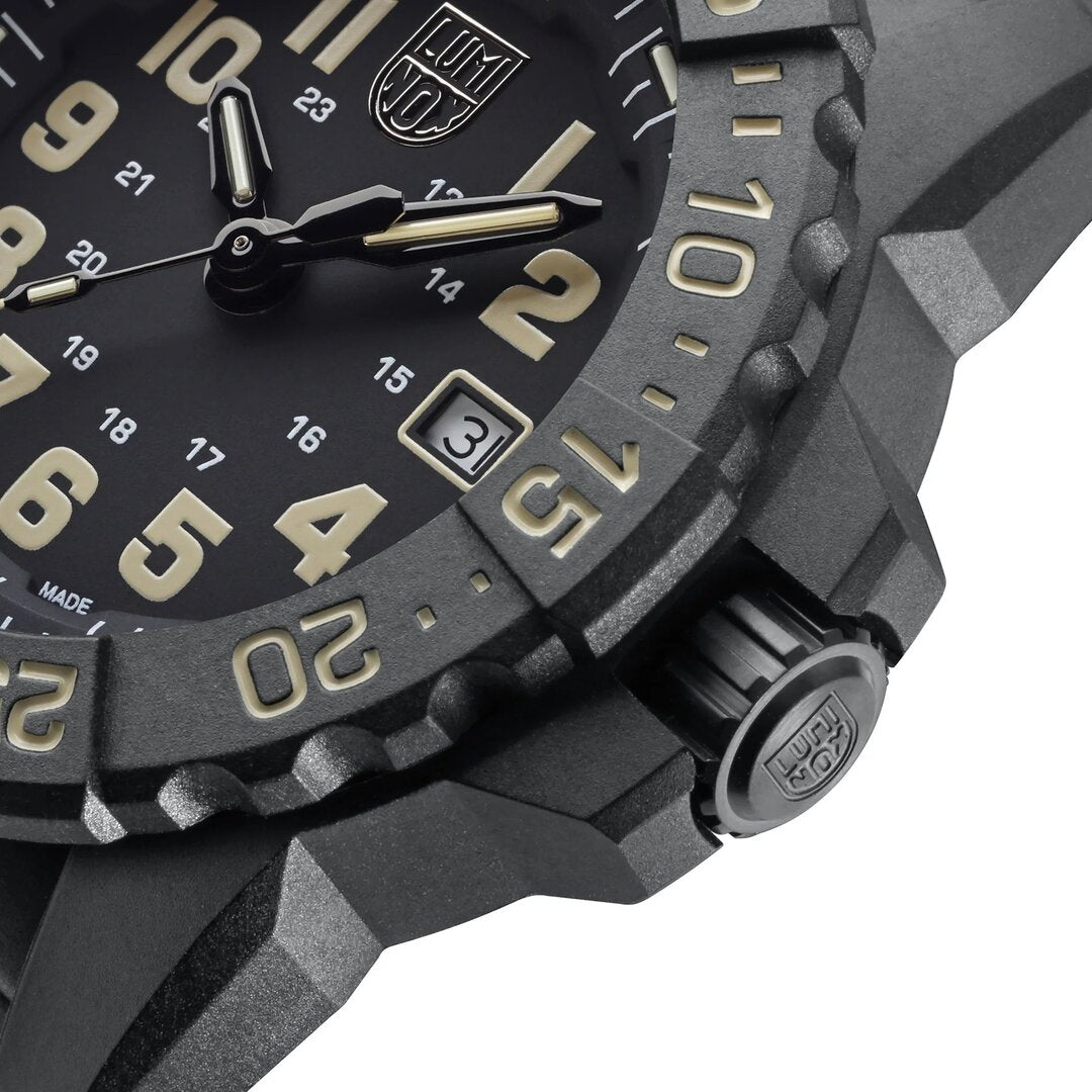 Luminox US Navy Seal 3500 Series Quartz Black Dial Black Carbonox  Case and Bracelet XS.3510