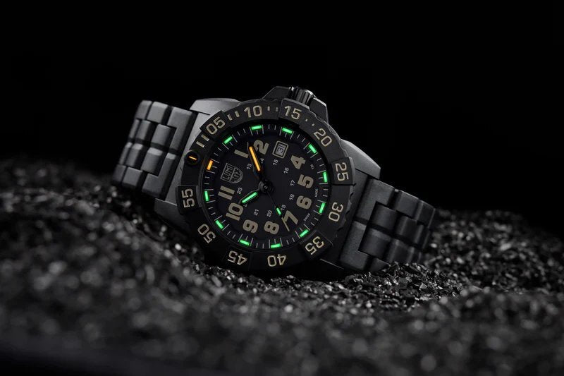 Luminox US Navy Seal 3500 Series Quartz Black Dial Black Carbonox  Case and Bracelet XS.3510