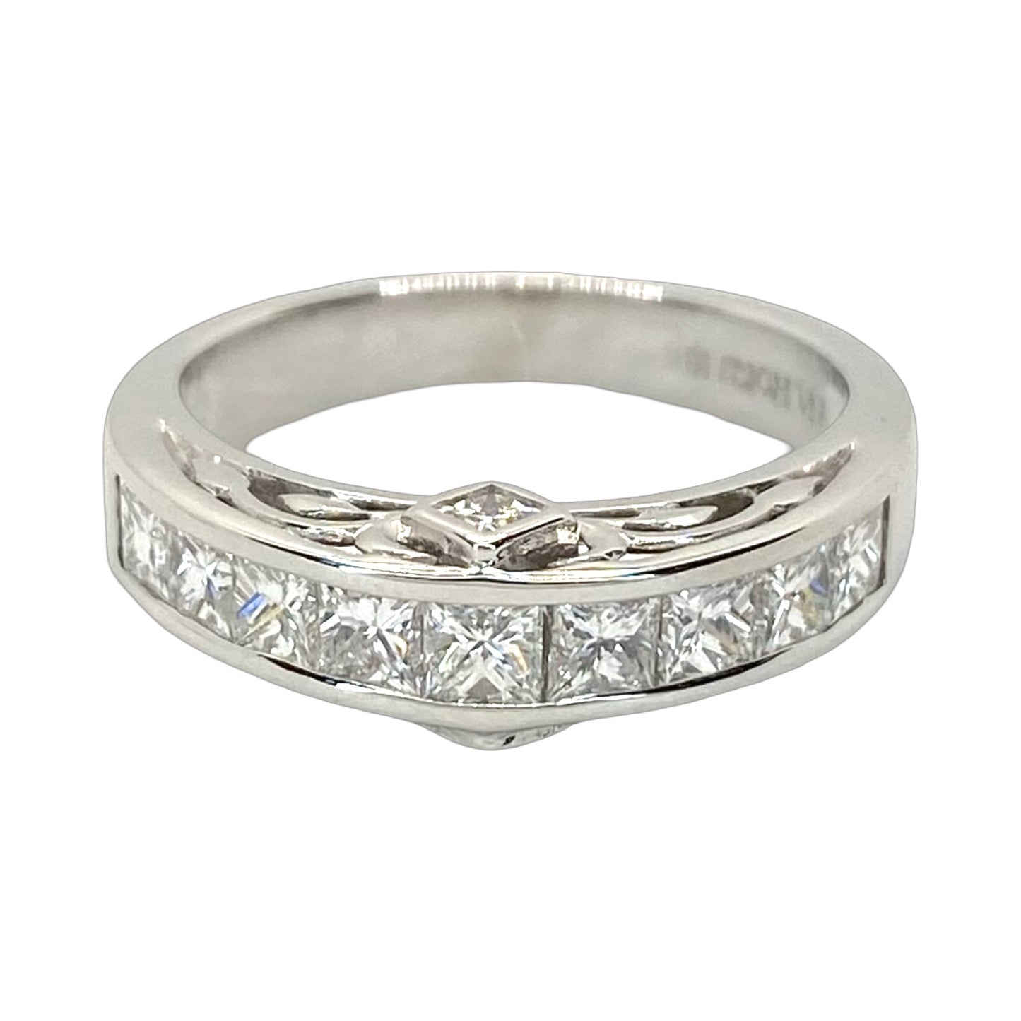 18K White Gold Na Hoku Princess Cut Diamond Ring