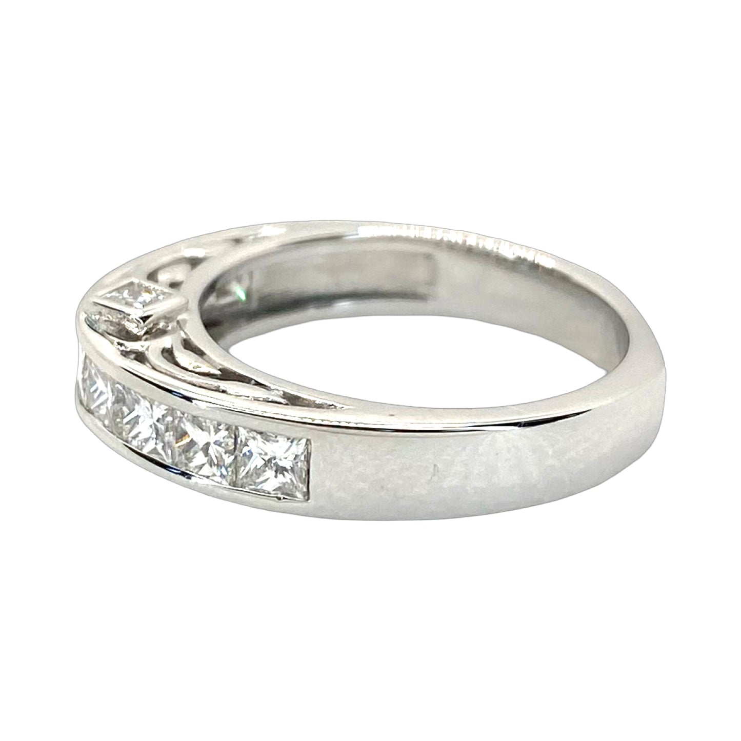 18K White Gold Na Hoku Princess Cut Diamond Ring