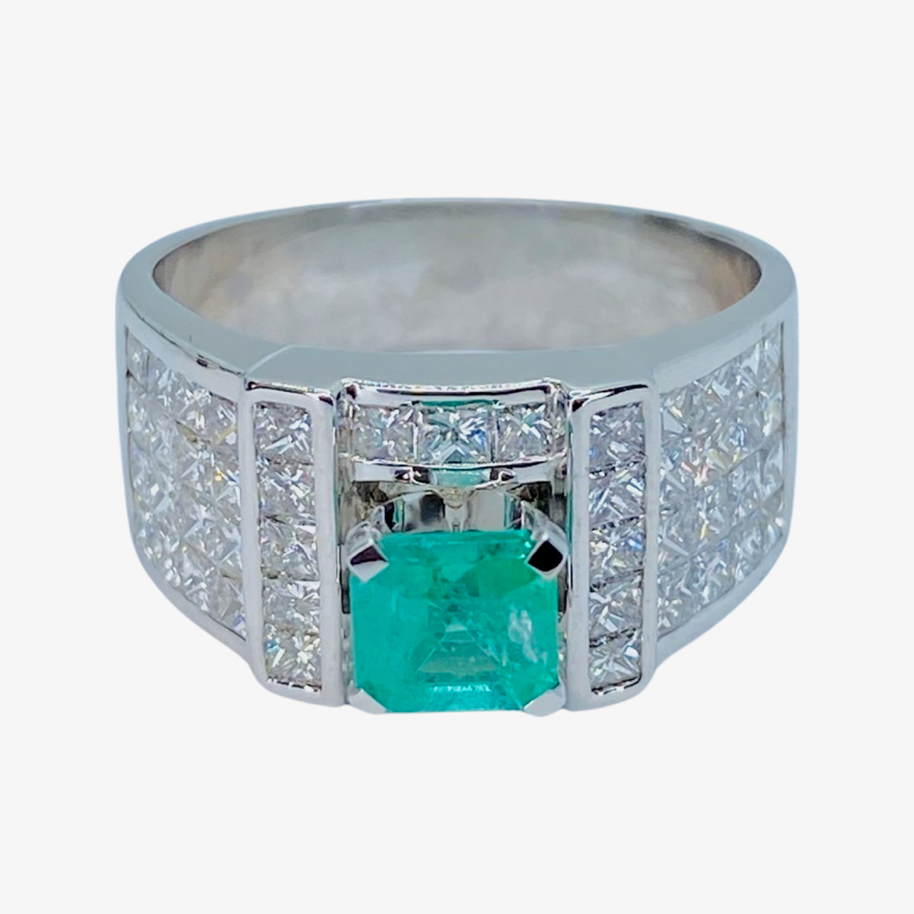 Estate Jewelry Womens 14K White Gold Emerald and Diamond Ring