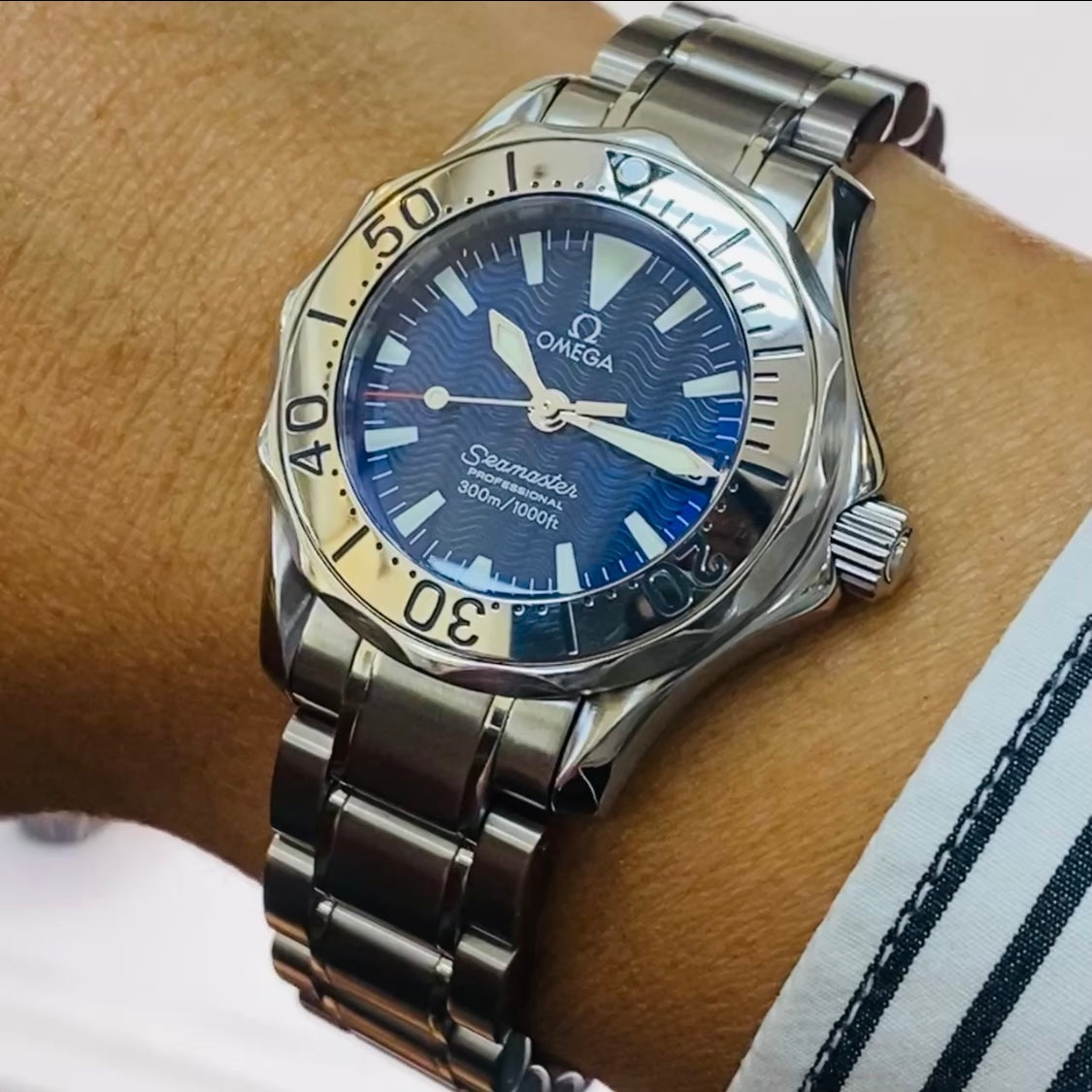 Omega Seamaster Professional 300 Quartz 28mm Blue Dial 2285.80.00
