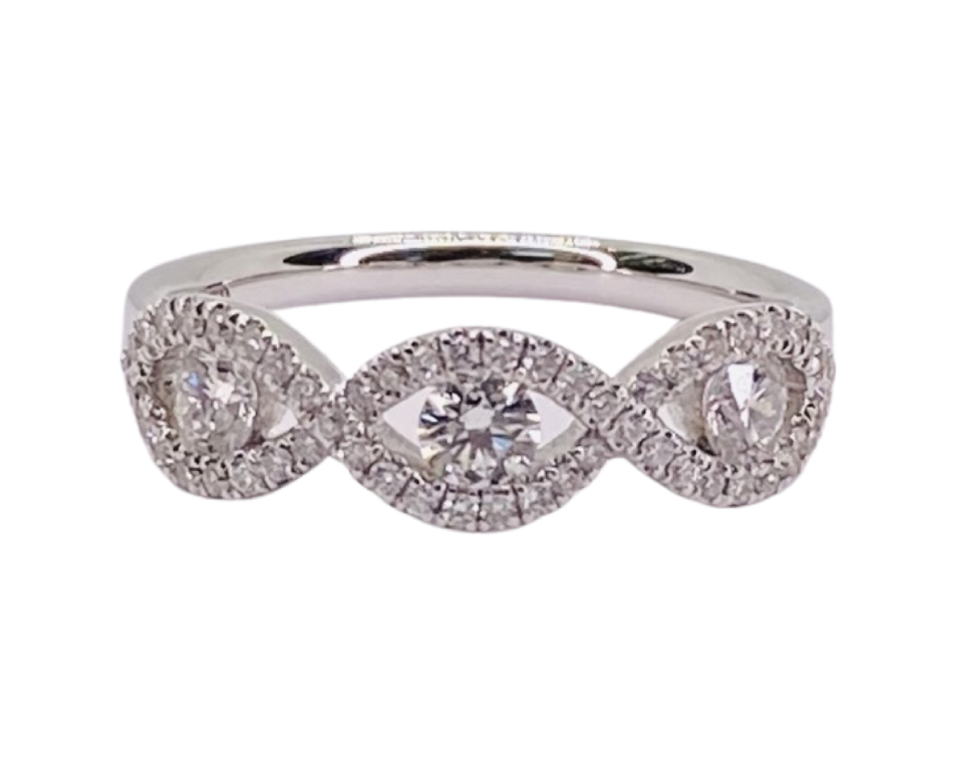 18K White Gold Diamond Ring