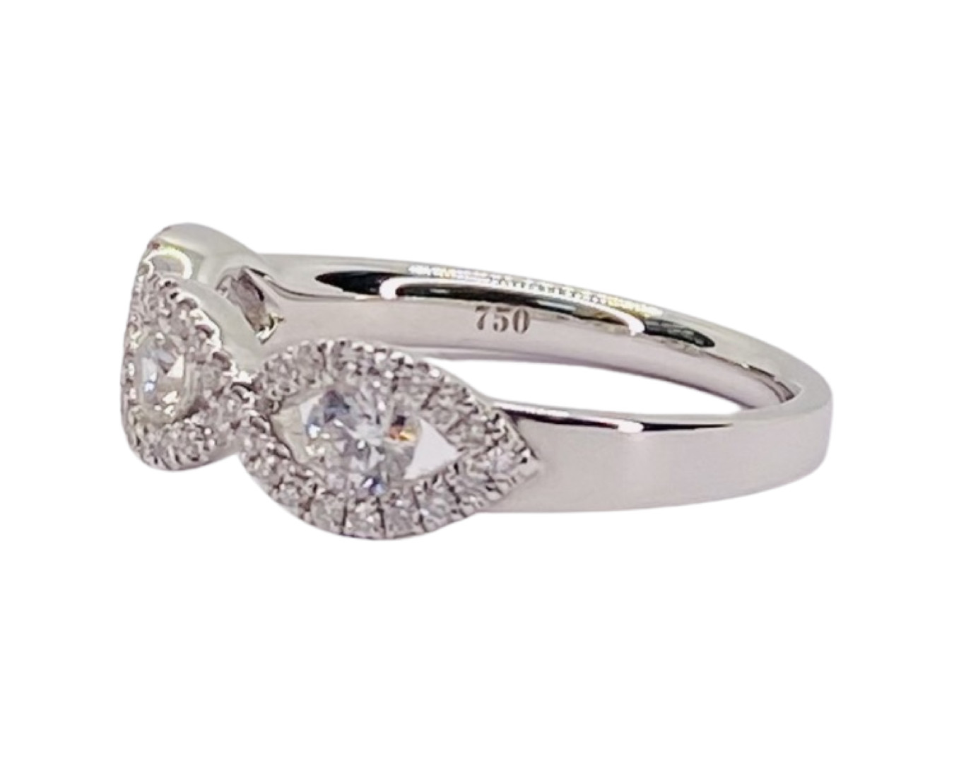 18K White Gold Diamond Ring