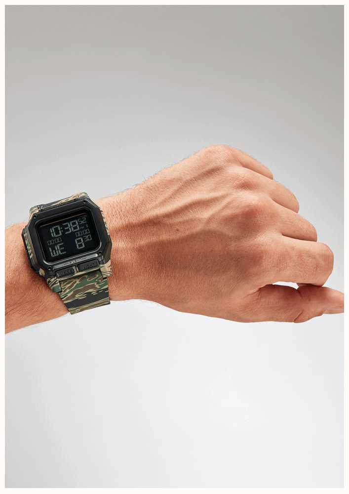 NIXON Regulus Digital Tiger Camouflage A1180-2351-00