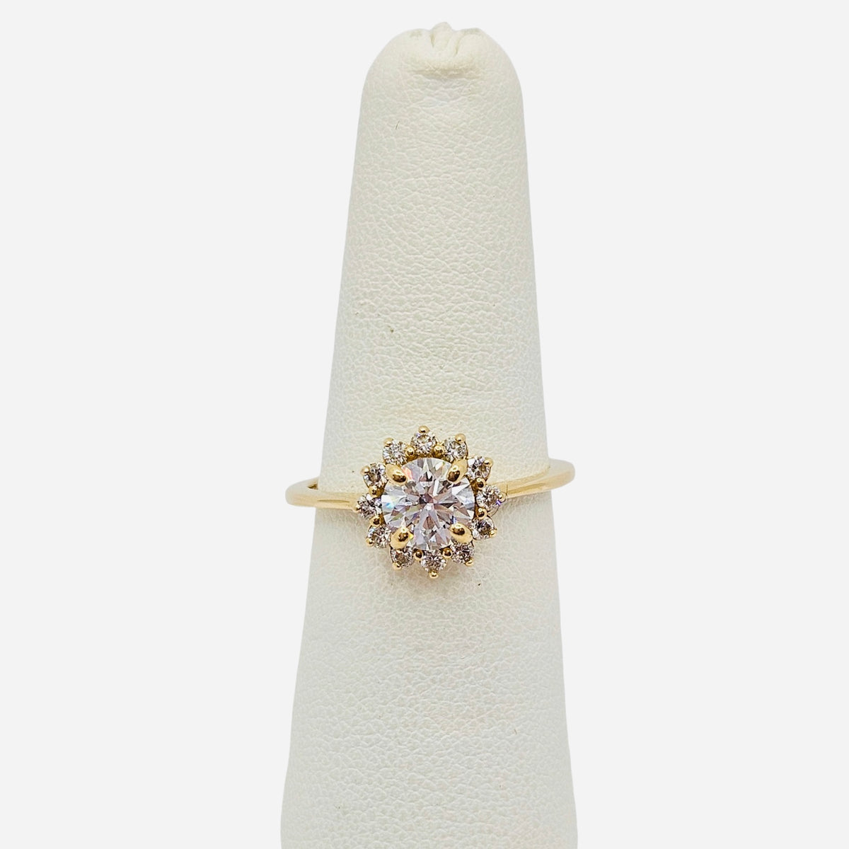Lab Grown Diamond Round Brilliant Center Stone 0.93 Carat E,VVS2 Women's 18K Yellow Gold Sunburst Halo Ring