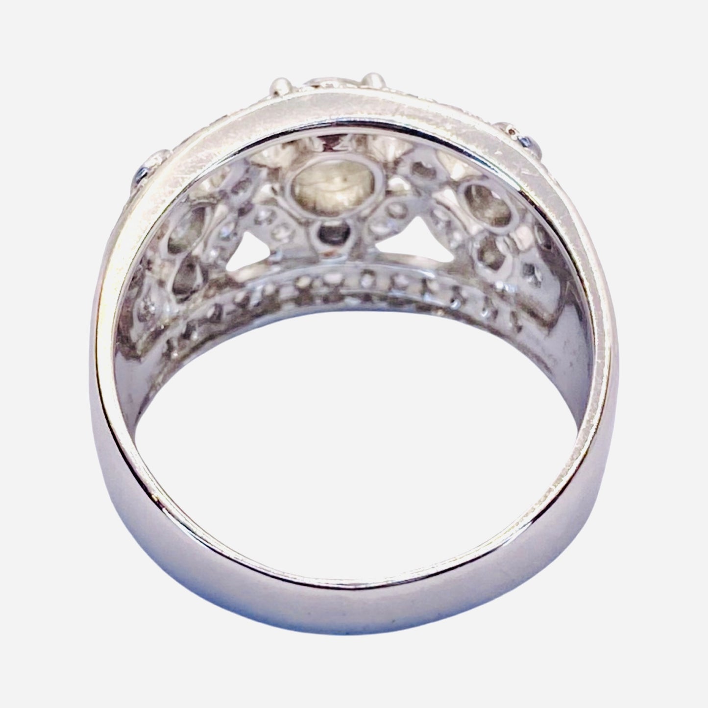 18K White Gold 1.35CTS Diamond Ring
