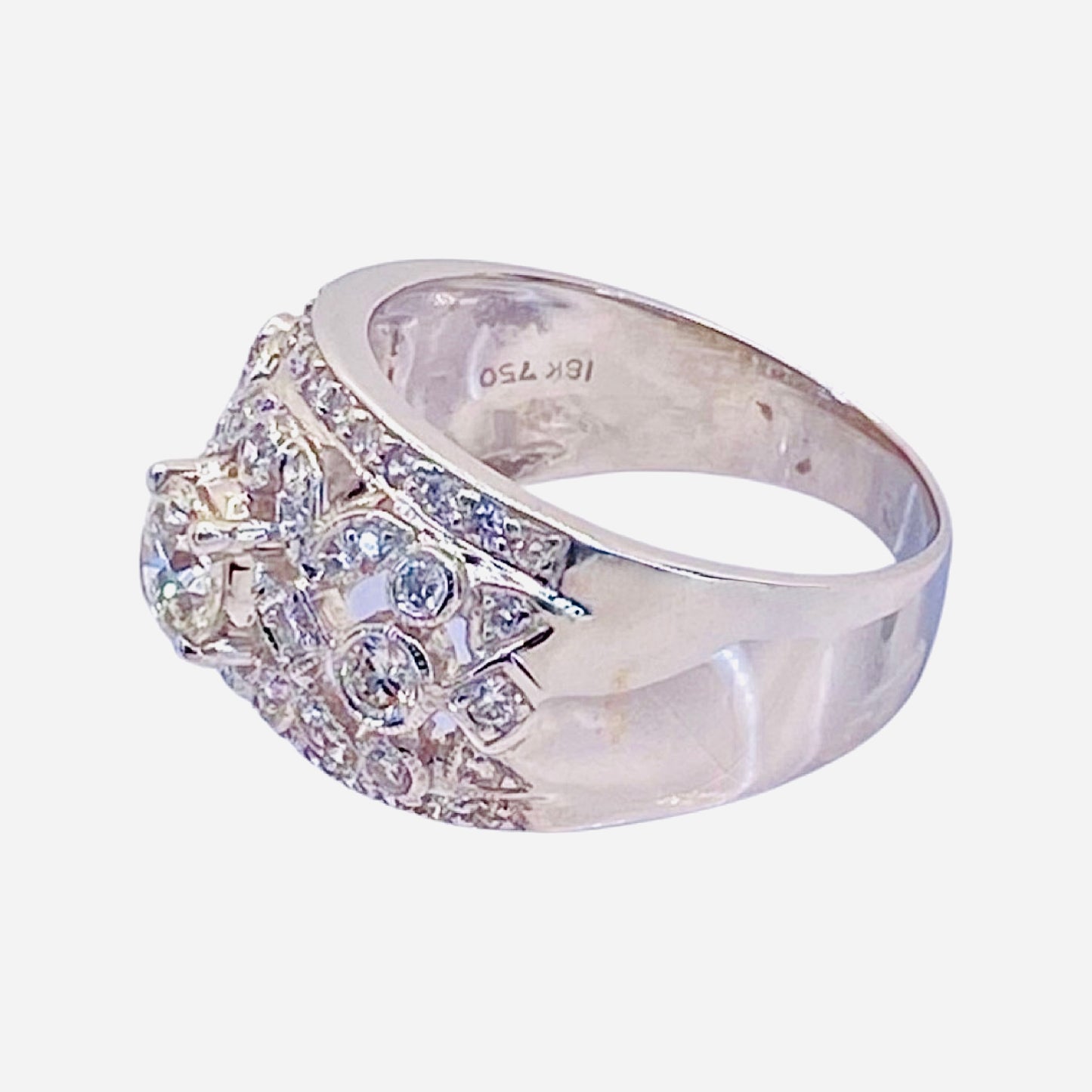 18K White Gold 1.35CTS Diamond Ring