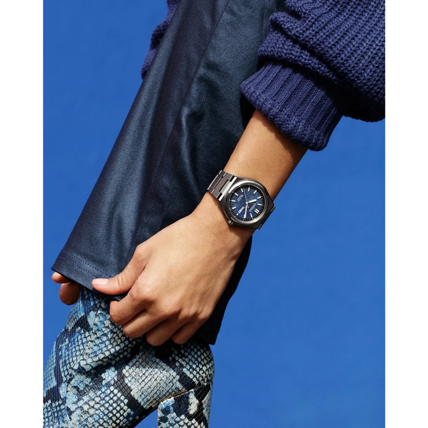 Citizen Zenshin Three-hand Super Titanium Blue Dial AW0130-85L