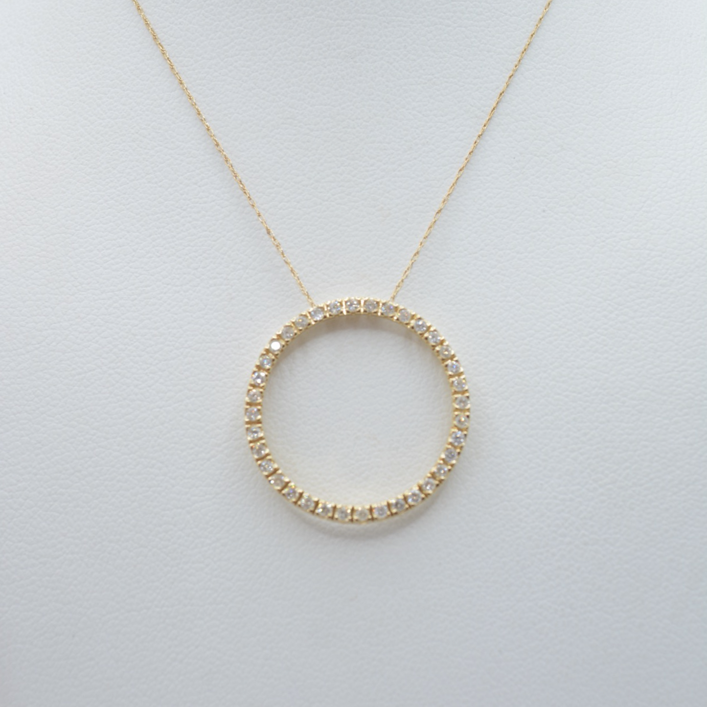 14K Yellow Gold Circle Diamond Pendant Necklace