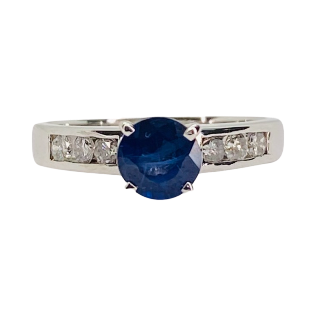 18K White Gold Blue Sapphire Ring