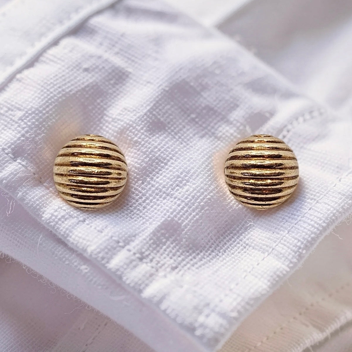 Estate Jewelry Tiffany & Co 14K Yellow Gold Ribbed Ball Barbell Cuff Links