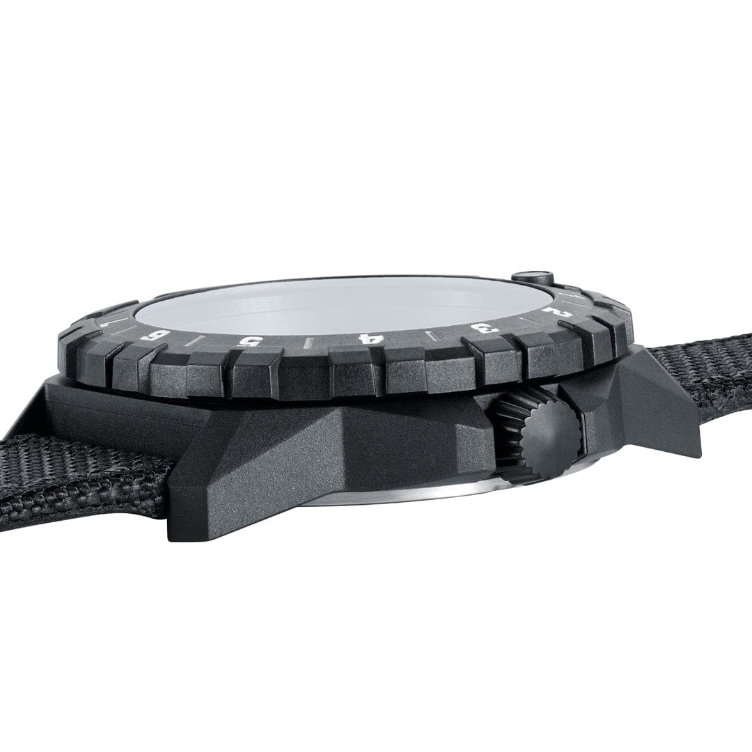 Luminox F-117 NIGHTHAWK x Skunk Works 6440 Heritage Pilot Watch 44 mm XA.6442.H