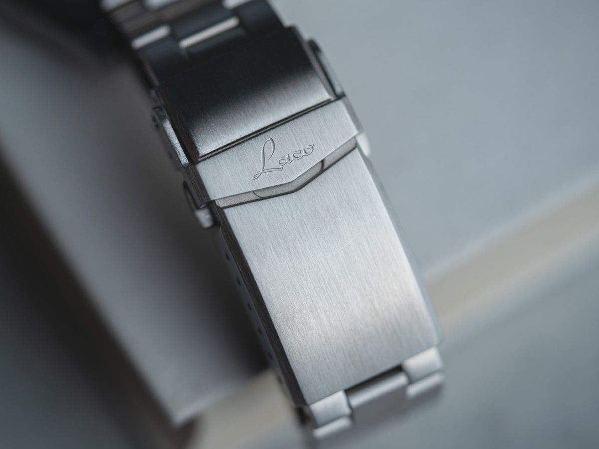 Laco Pilot Watches BASIC Augsburg Blaue Stunde 42 MB Automatic Stainless Steel Bracelet 862100.2.MB