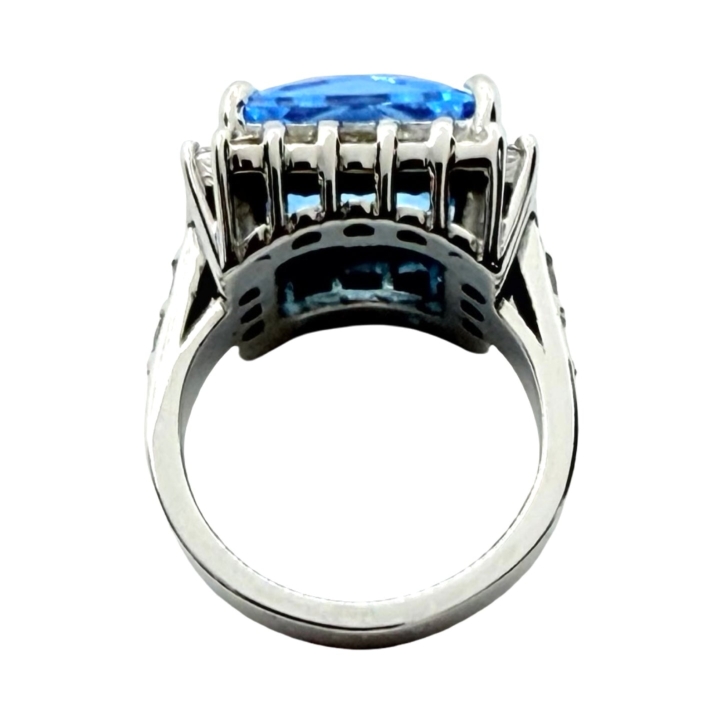 14K White Gold 12.00 Carat Blue Topaz Cocktail Ring 1.20 Carats Diamonds
