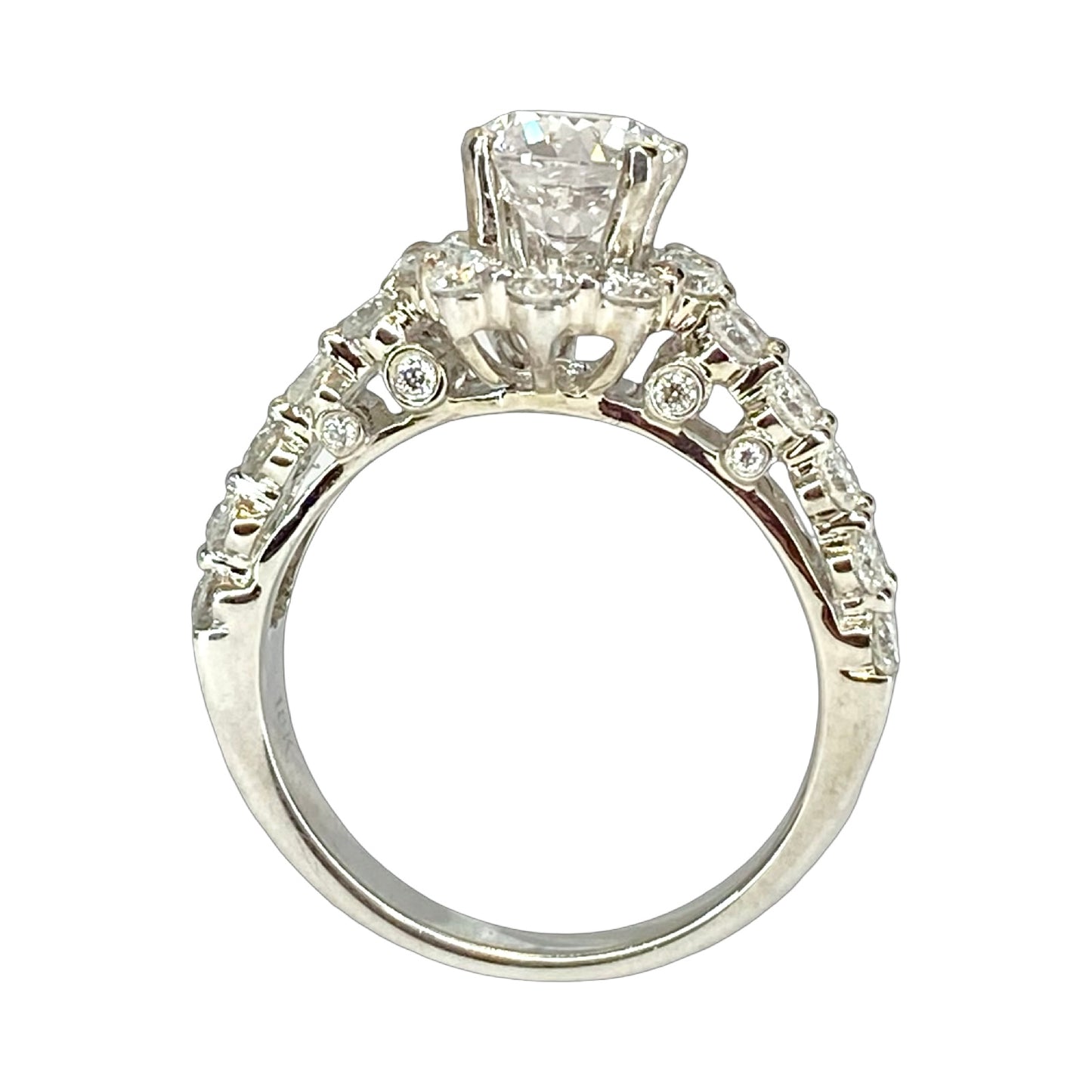 18K White Gold 1.23 Carats Round Diamond Halo Ring
