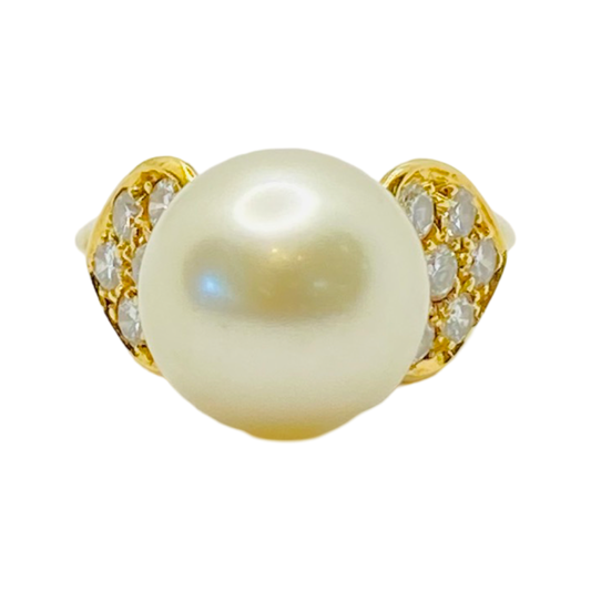 18K Yellow Gold Pearl Ring with Diamonds