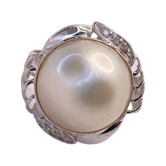 14K White Gold Pearl Cabochon Ring