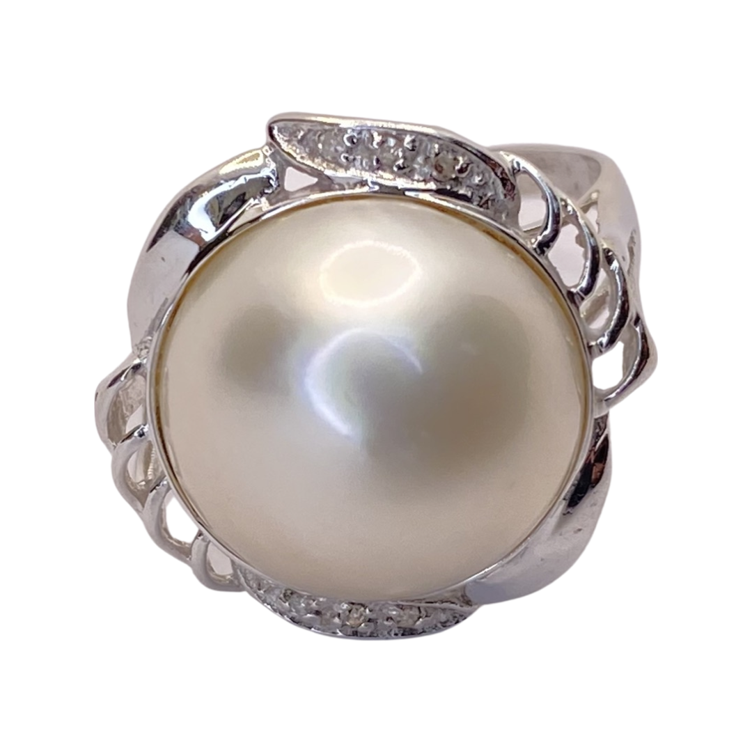 14K White Gold Pearl Cabochon Ring