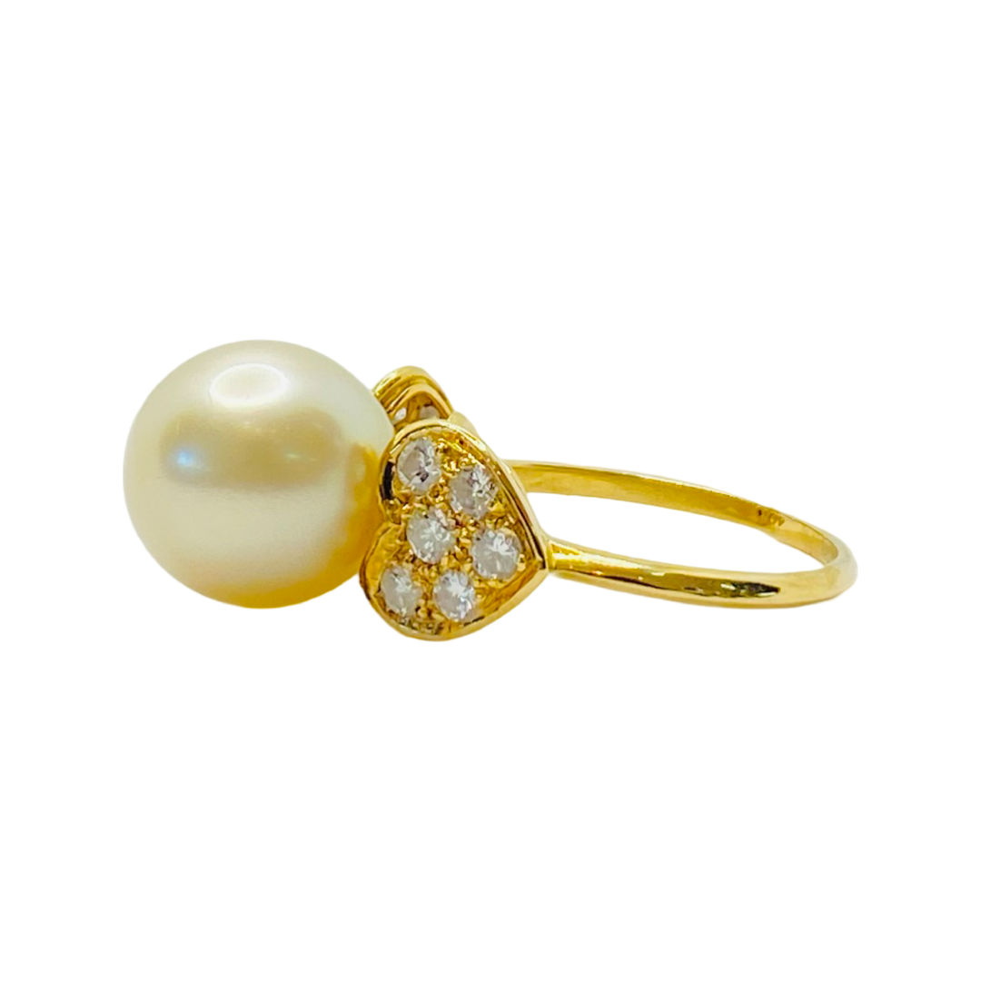 18K Yellow Gold Pearl Ring with Diamonds