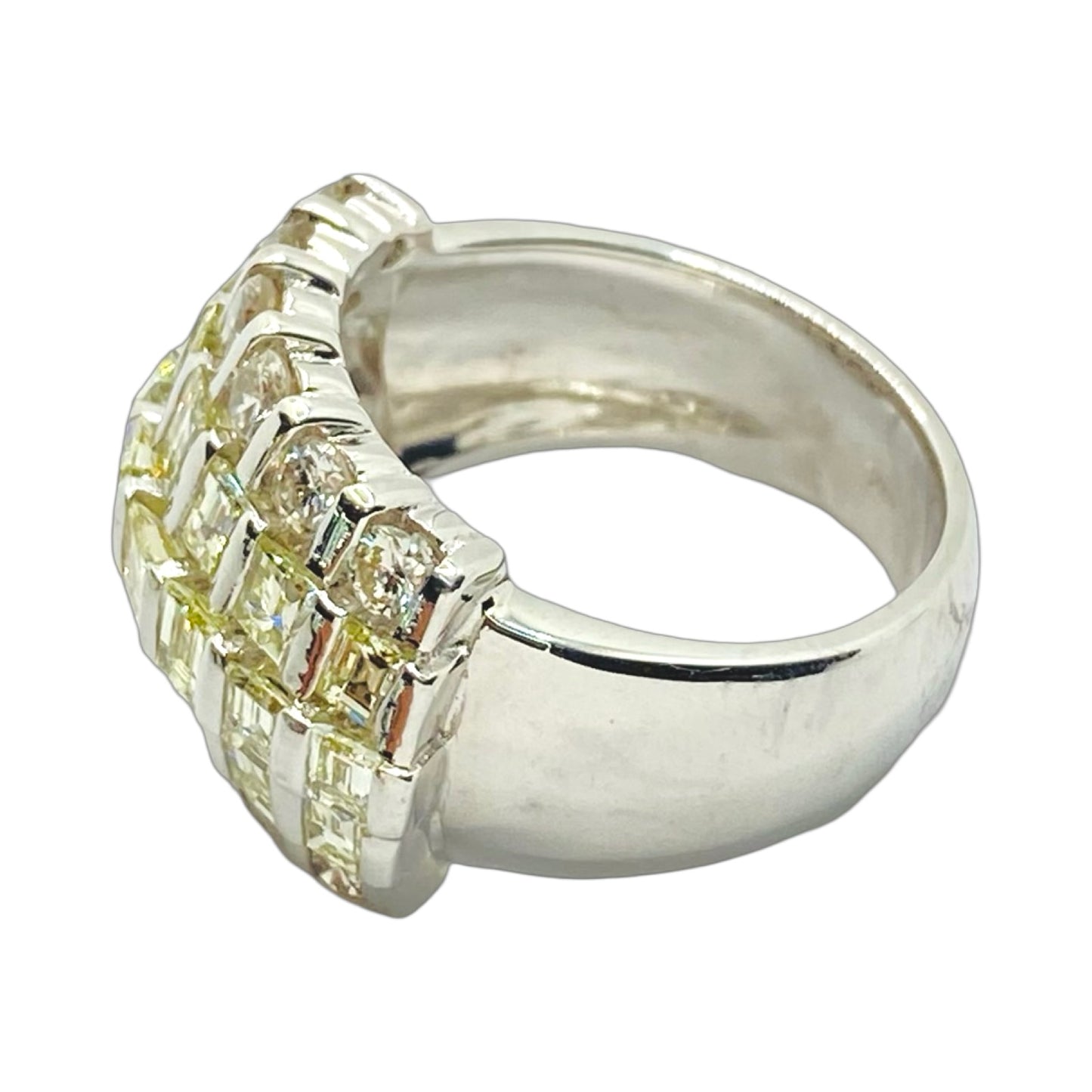 Estate Jewelry 18K White Gold Diamond Cocktail Ring