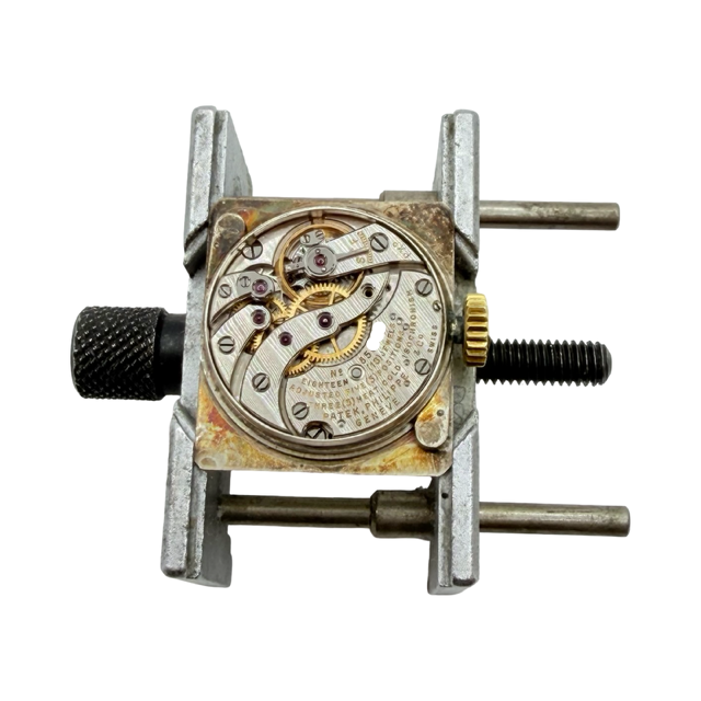 Patek Philippe Art Deco 18K Gold and Platinum Manual Wind C.1939 Ref.513