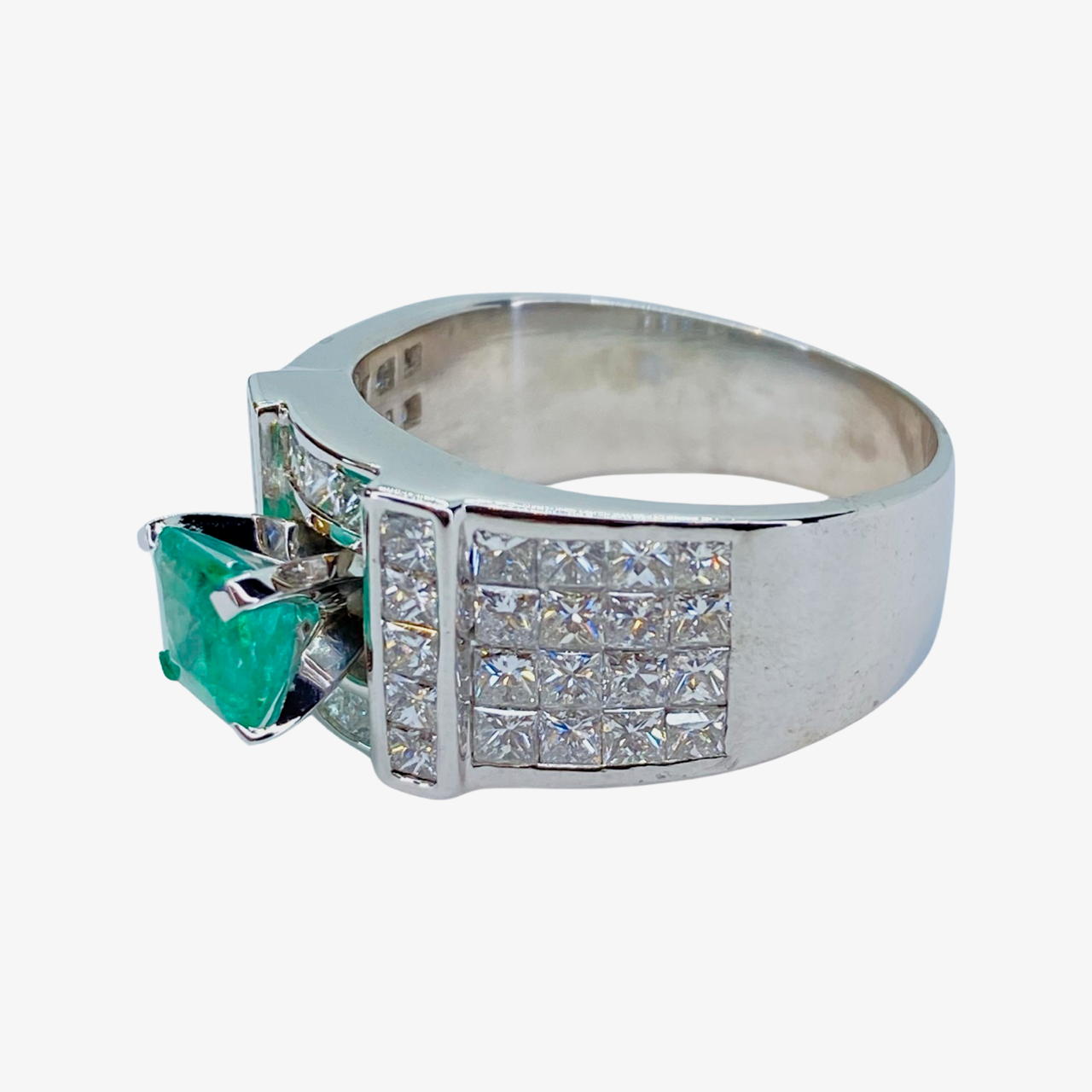 Estate Jewelry Womens 14K White Gold Emerald and Diamond Ring