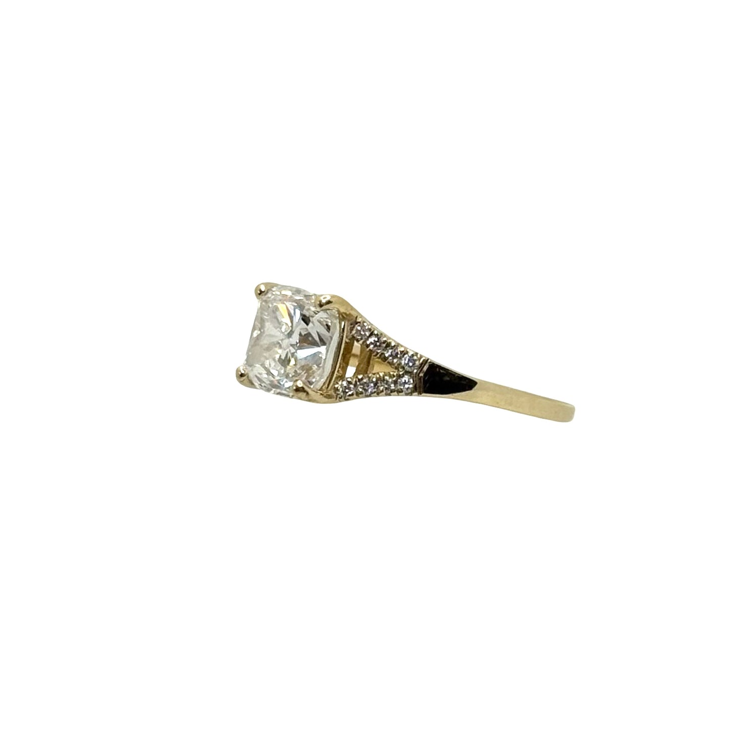 14K Yellow Gold Cushion Diamond Ring 2.20 Carats F, VS2