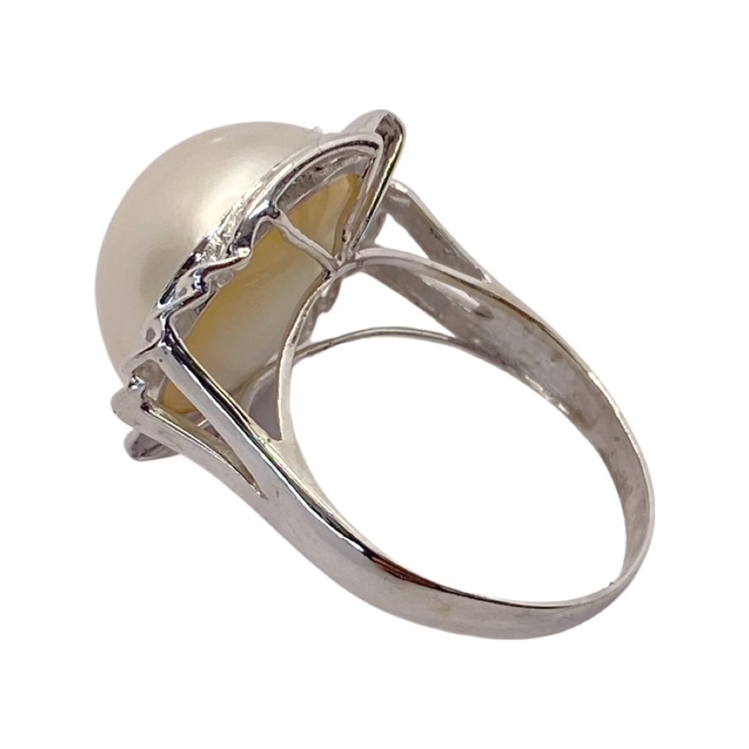 14K White Gold Pearl Cabochon Ring