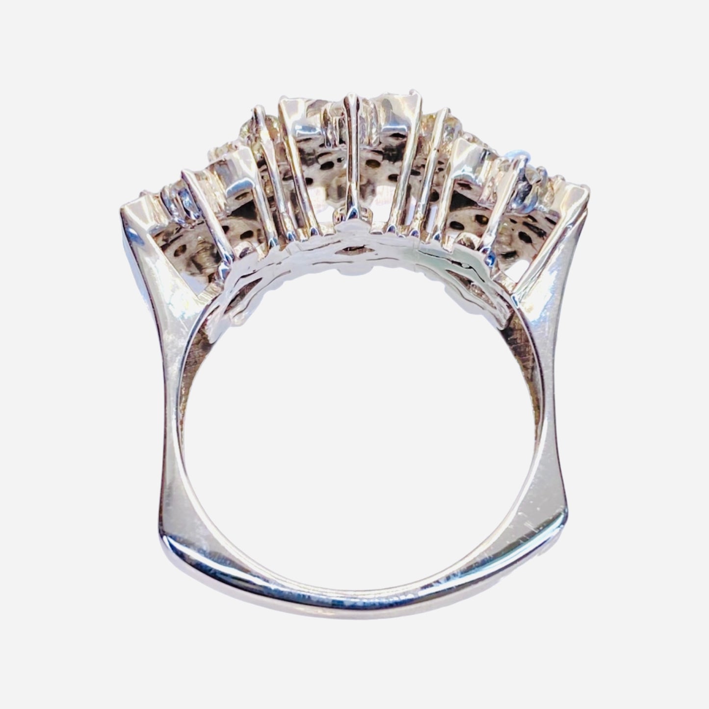 18K White Gold Cocktail Ring
