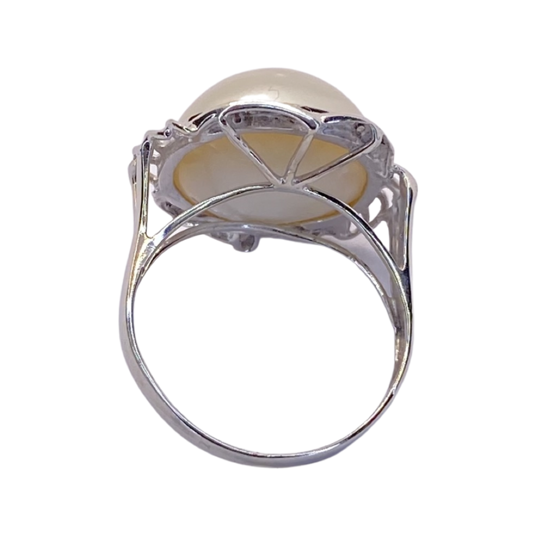 14K White Gold Pearl Cabochon Ring