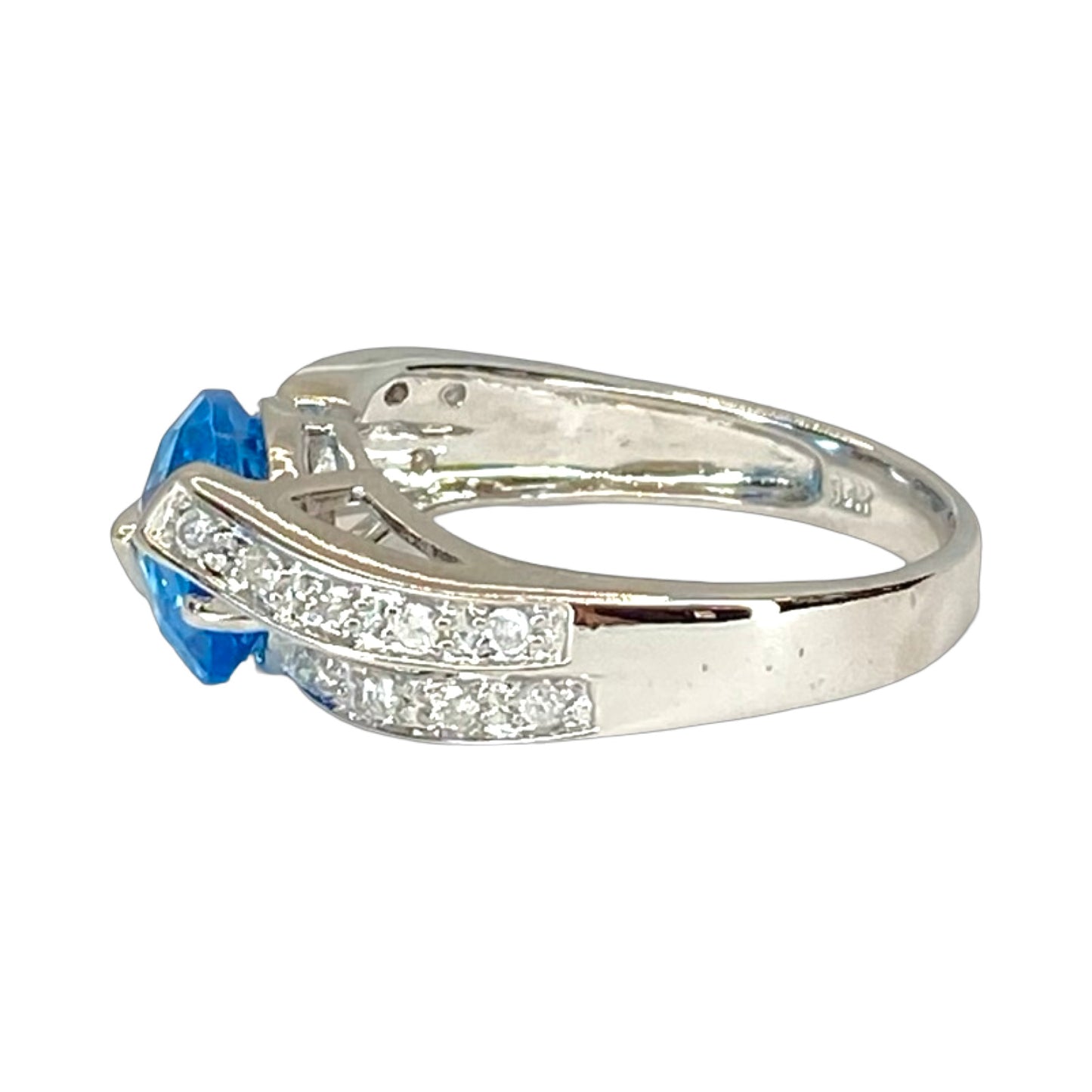 14K White Gold 2.00 Carats Oval Blue Topaz with Diamonds