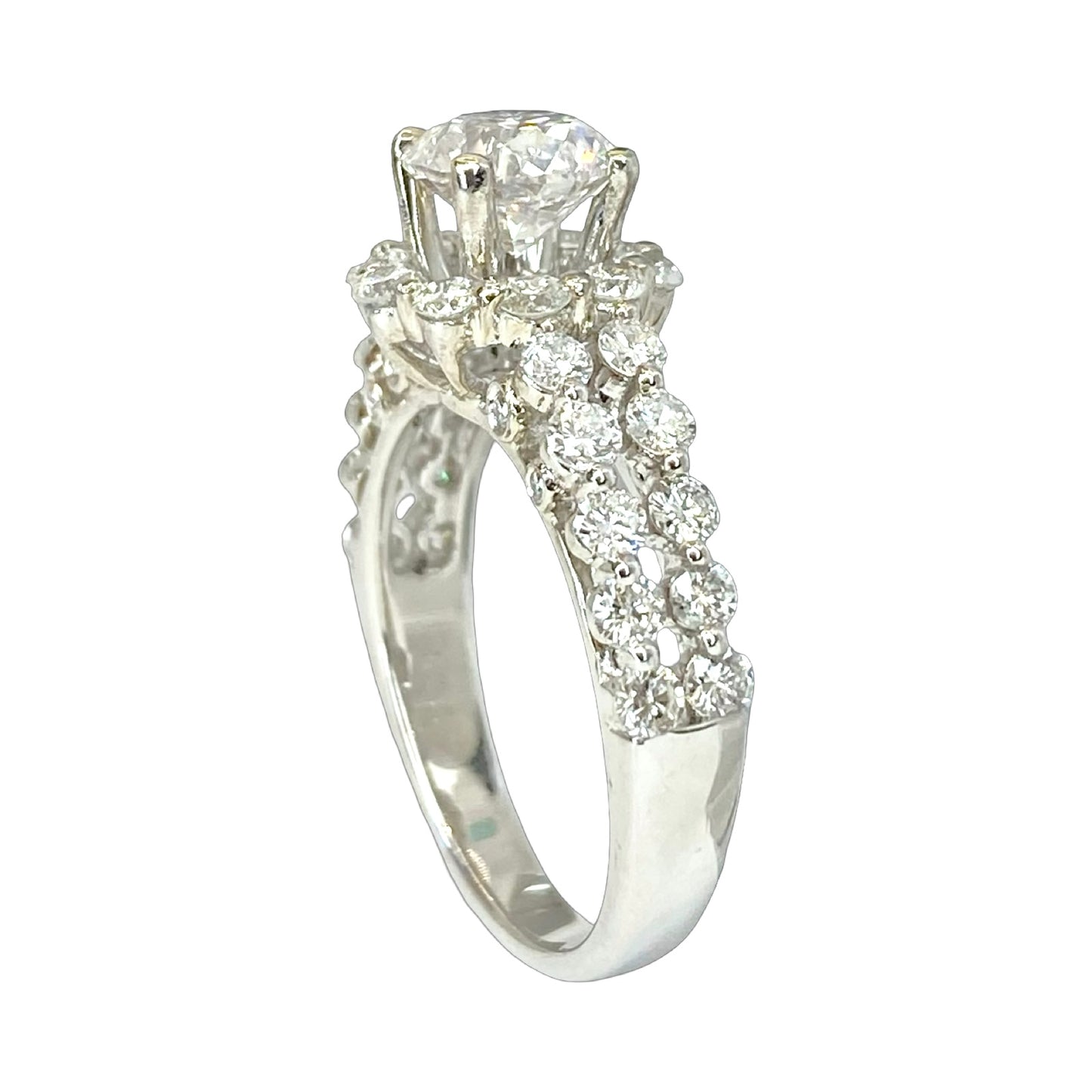 18K White Gold 1.23 Carats Round Diamond Halo Ring