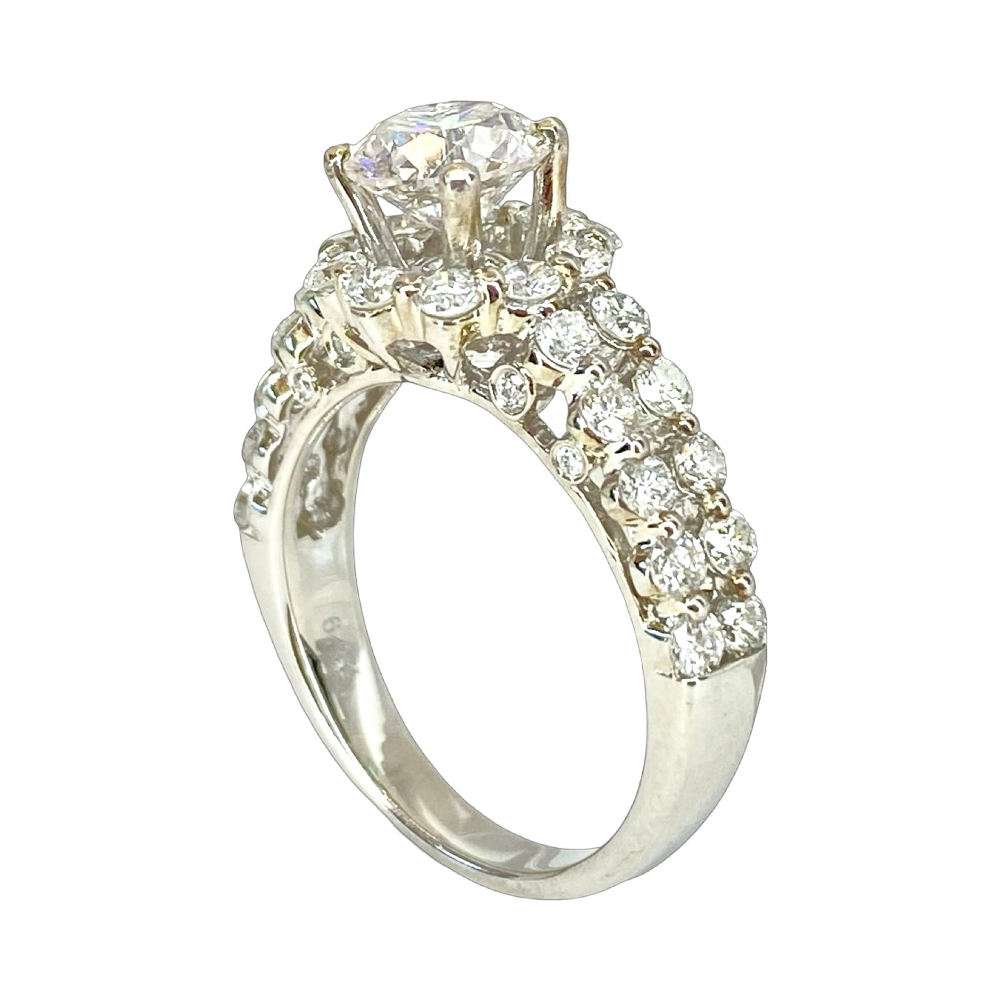 18K White Gold 1.23 Carats Round Diamond Halo Ring