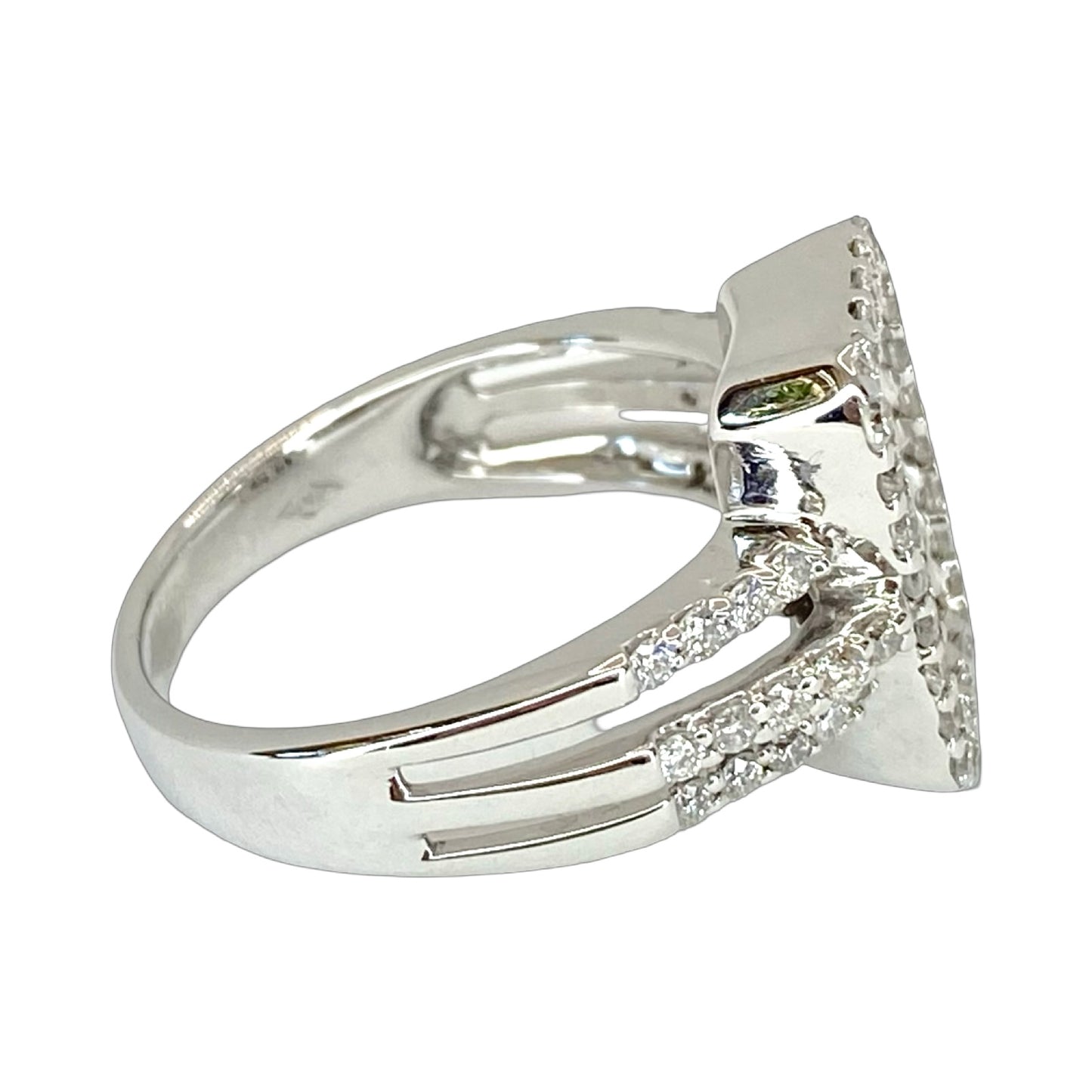 18K White Gold Pavè Baguette Diamond Ring 2.35 Carats