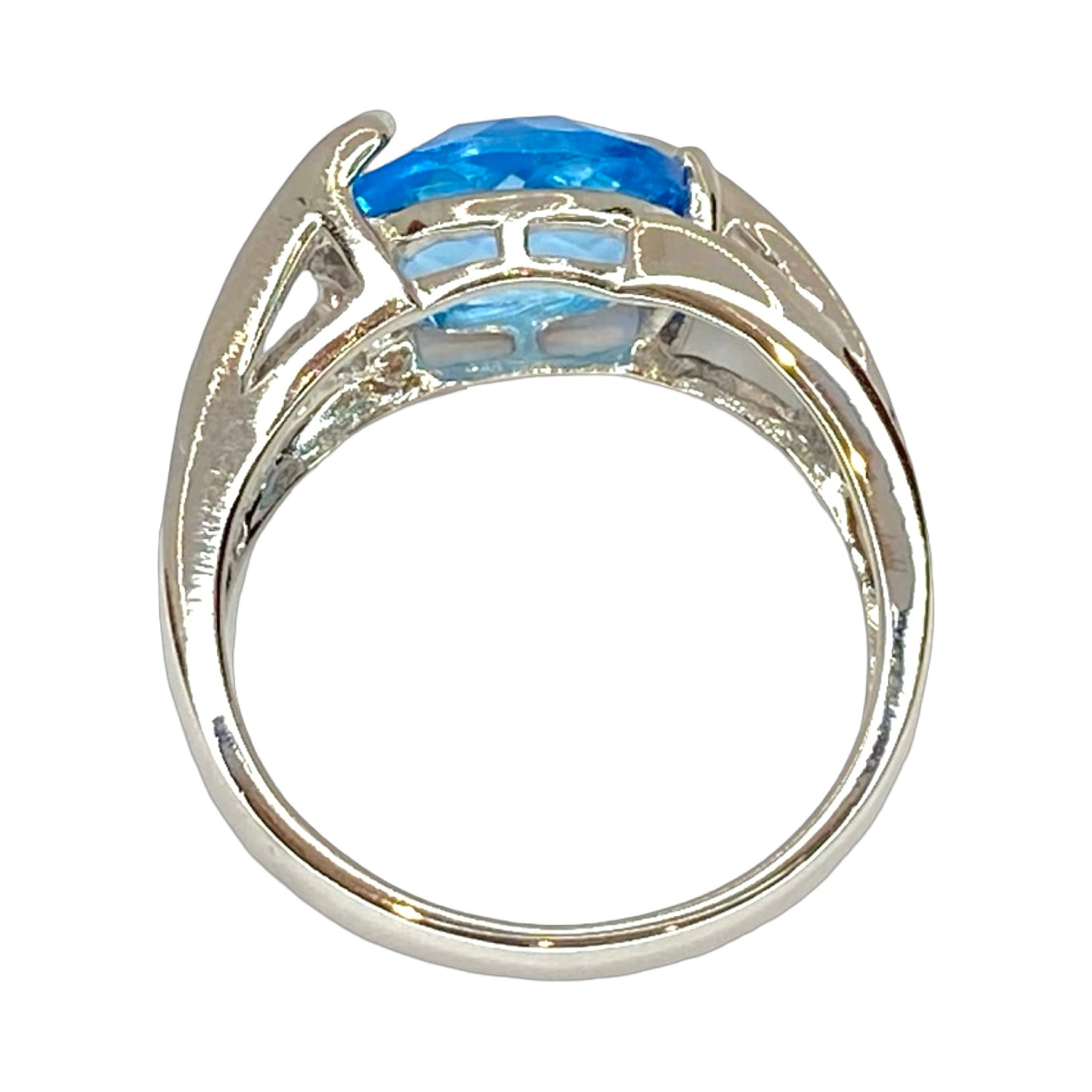14K White Gold 2.00 Carats Oval Blue Topaz with Diamonds