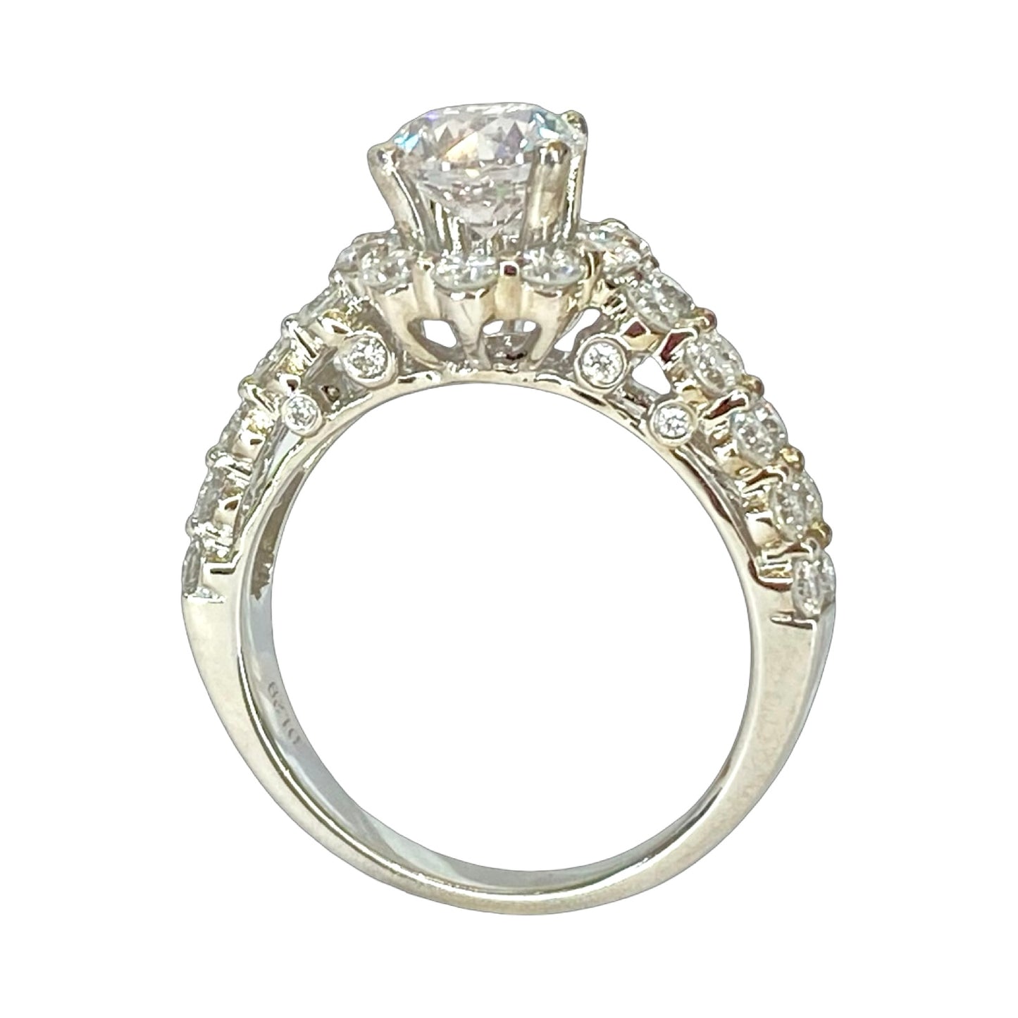 18K White Gold 1.23 Carats Round Diamond Halo Ring