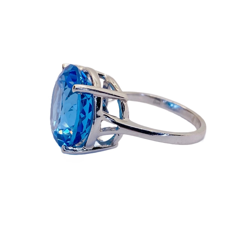 Estate Jewelry 14K White Gold Blue Topaz Ring