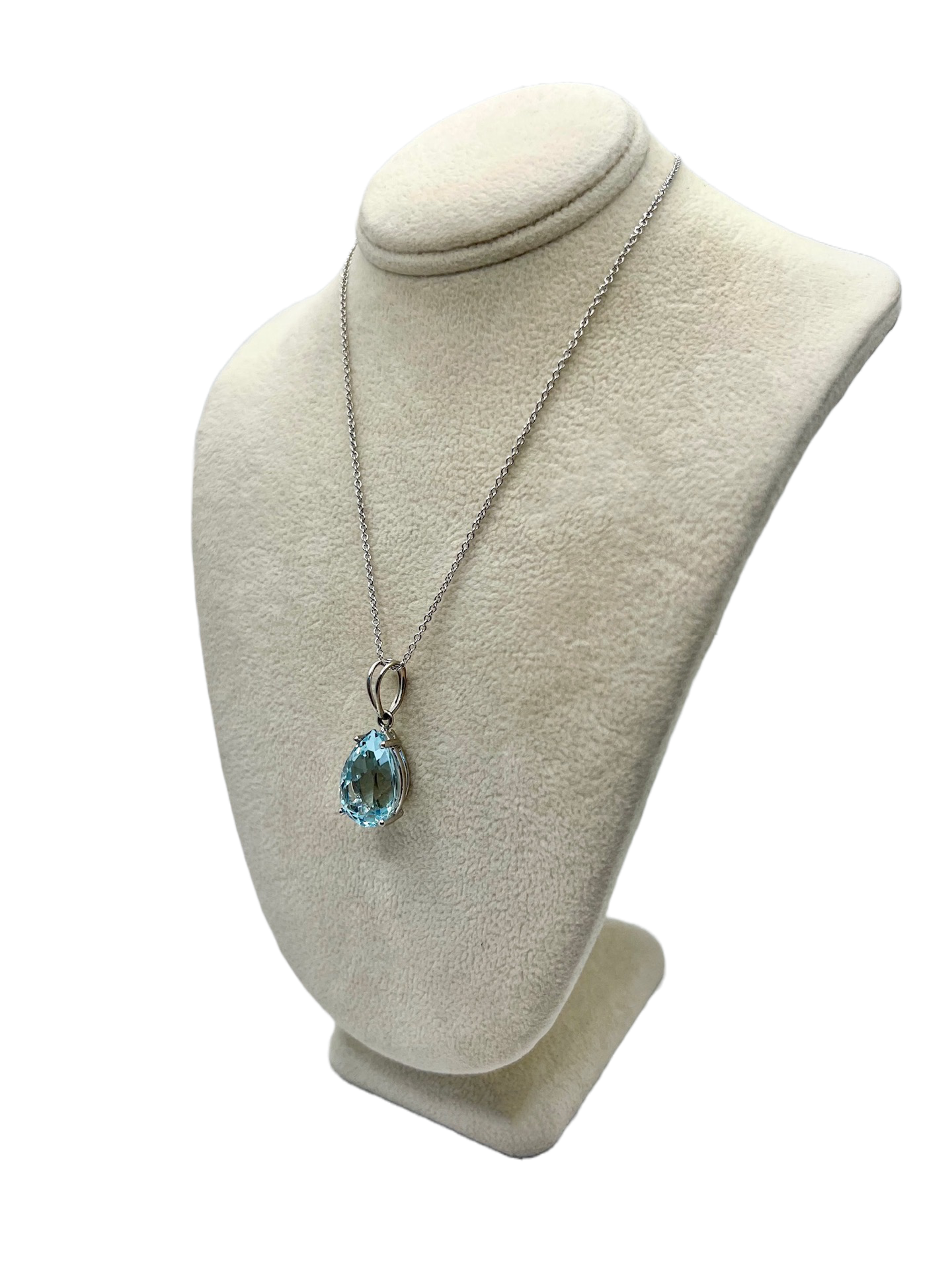 18K White Gold Pear Shape Aquamarine Pendant